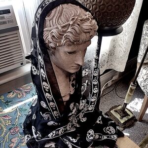 ALEXANDER MCQUEEN LARGE SCARF